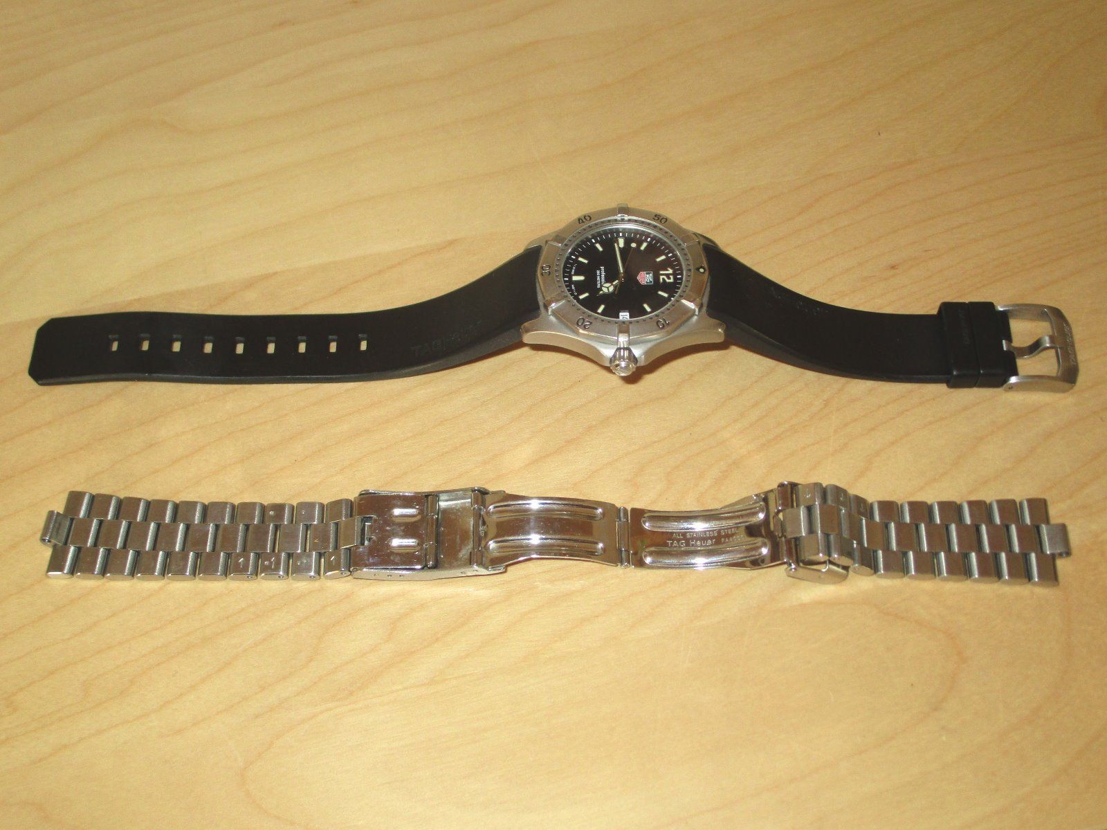 TAG HEUER ENTHUSIAST OWNED 2000 Series Quartz Watch WK1110